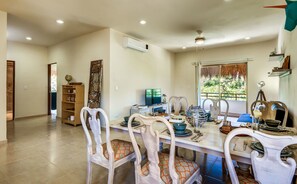 Premium Penthouse, 2 Bedrooms, Patio | In-room dining