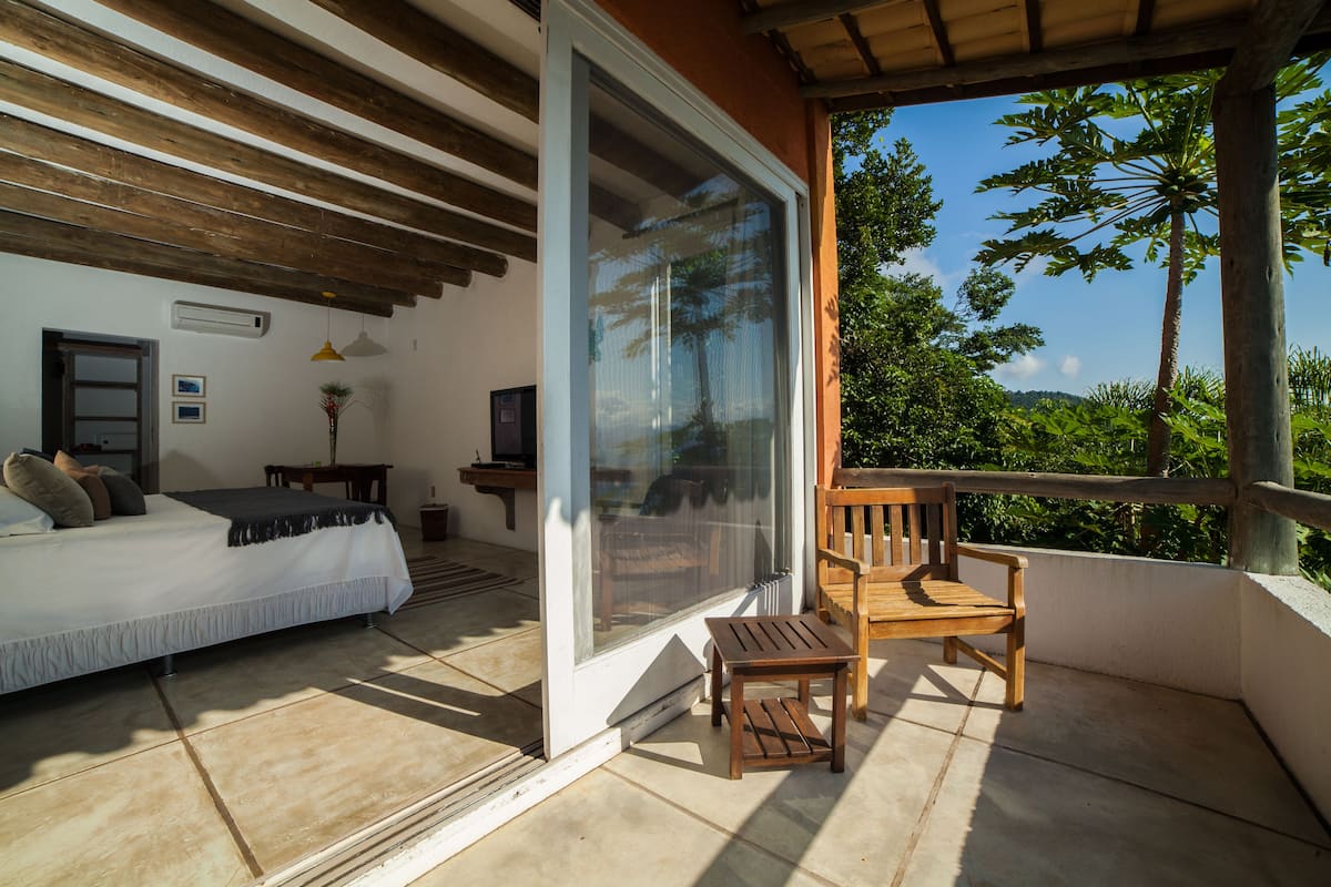 Deluxe Suite | Balcony
