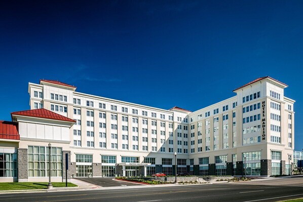 Fasade – kveld/natt