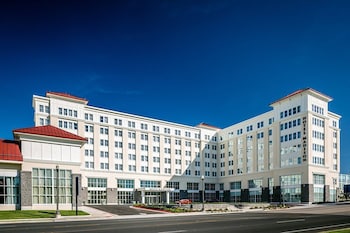 Hotel Madison & Shenandoah Conference Ctr