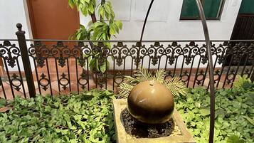 Habitación superior, 1 cama matrimonial | Vista desde la habitación