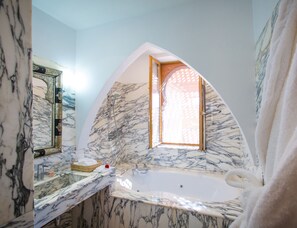 Villa, 5 Bedrooms | Bathroom - Villa Hana (Marrakech)