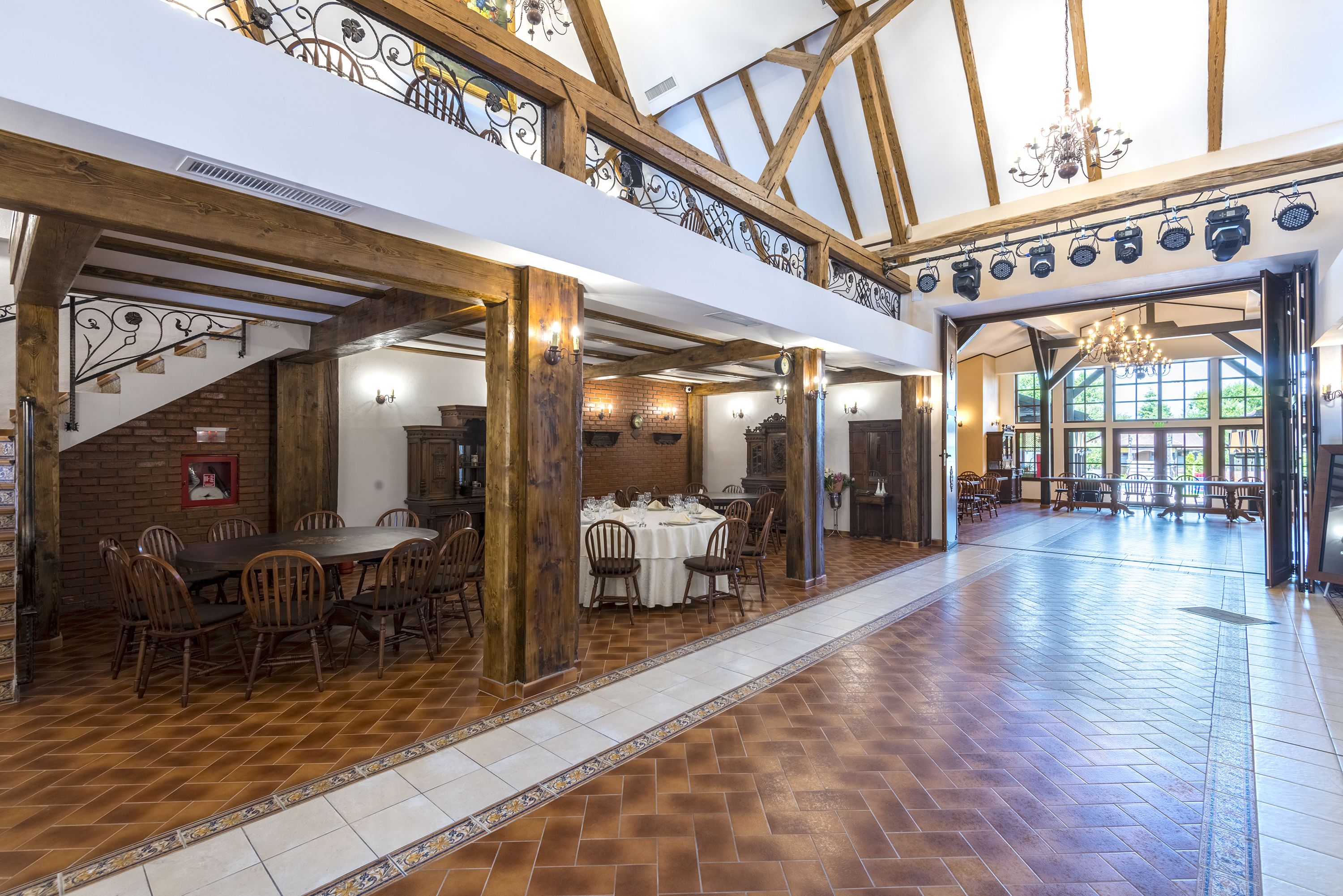 breakfast, lunch, dinner served; local and international cuisine