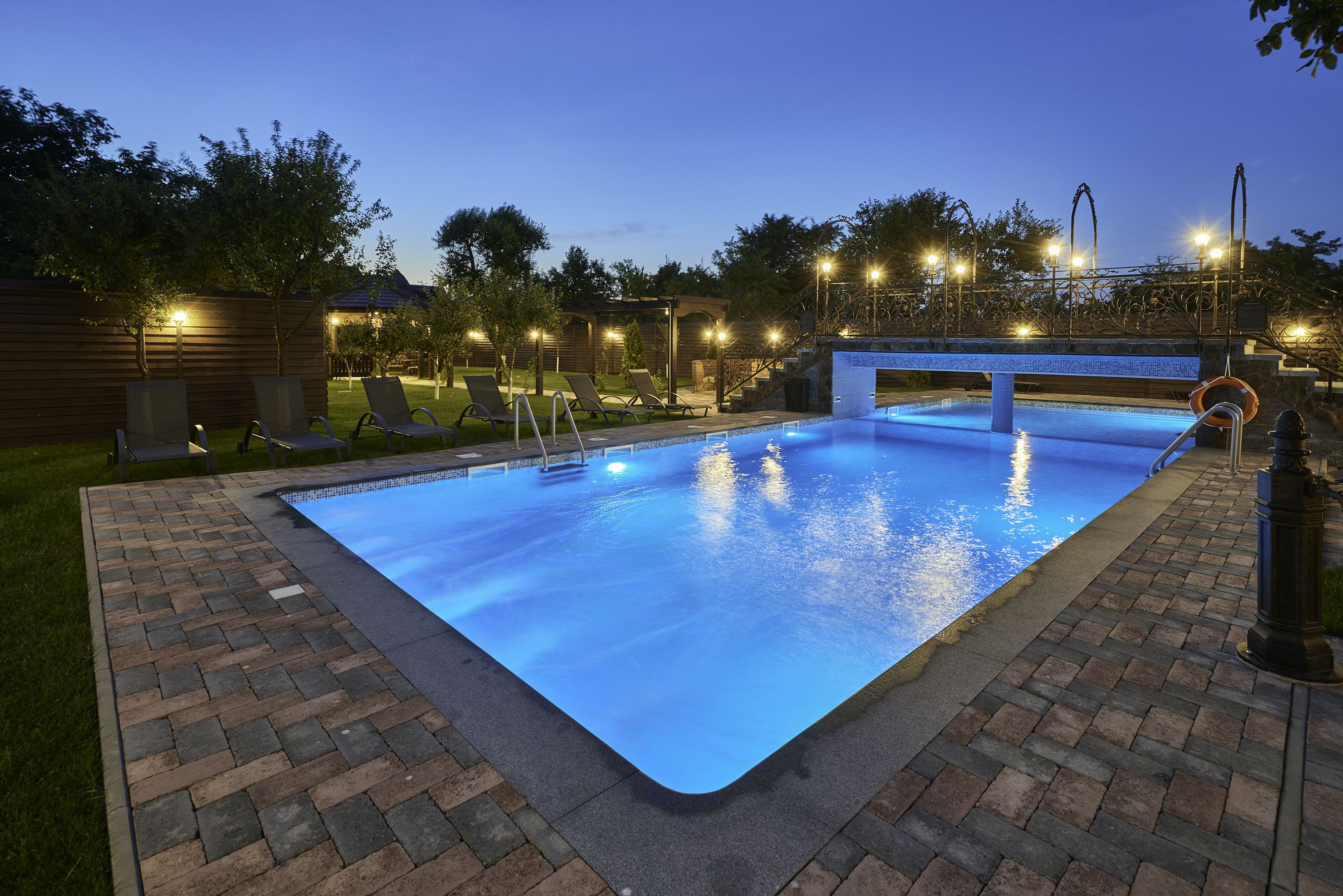 indoor pool, seasonal outdoor pool, pool umbrellas, pool loungers