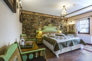 Ropa de cama de alta calidad y minibar 