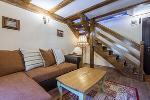 Suite | Wohnzimmer | Flachbildfernseher