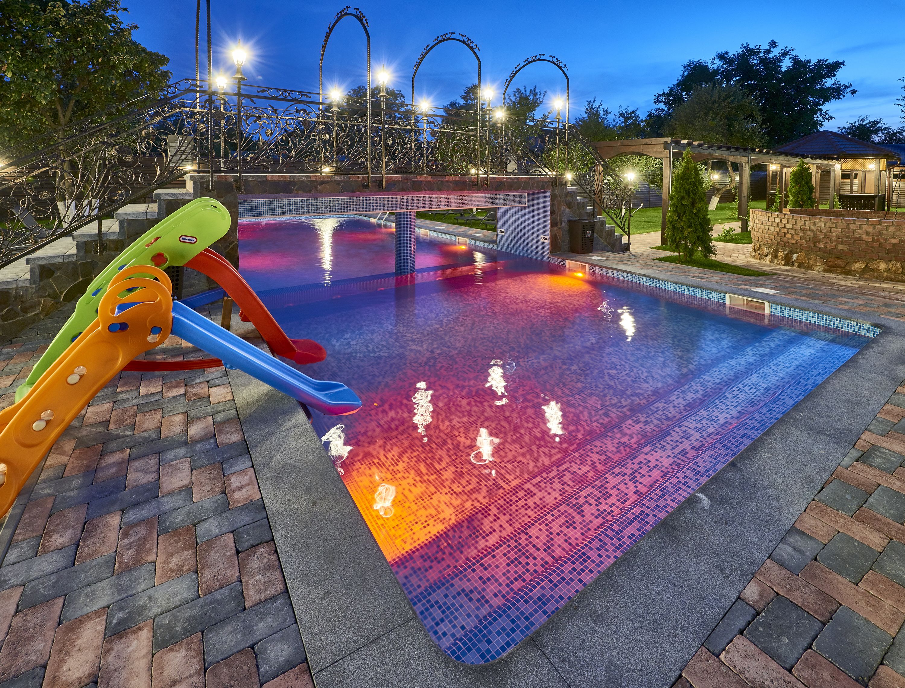 indoor pool, seasonal outdoor pool, pool umbrellas, pool loungers