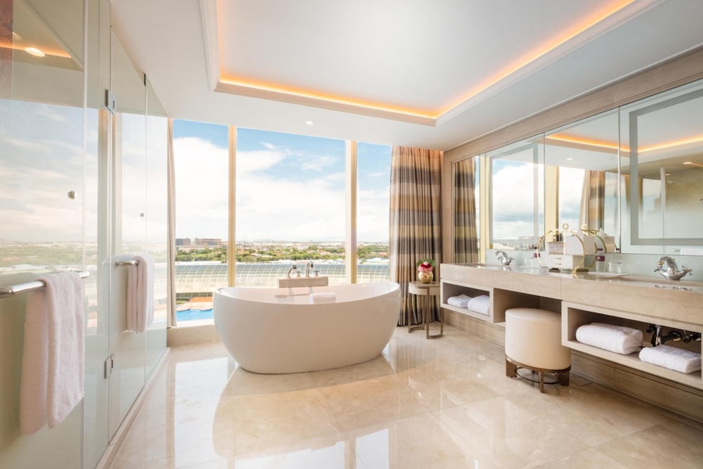 Okada Manila by null