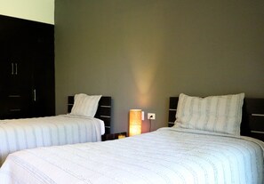 Apartment, 2 Bedrooms | 2 bedrooms, individually decorated, individually furnished, desk - Turquesa Penthouse 2 BDRM sleeps 5 (Tulum)