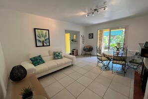 Smart-TV, Tischtennisplatte