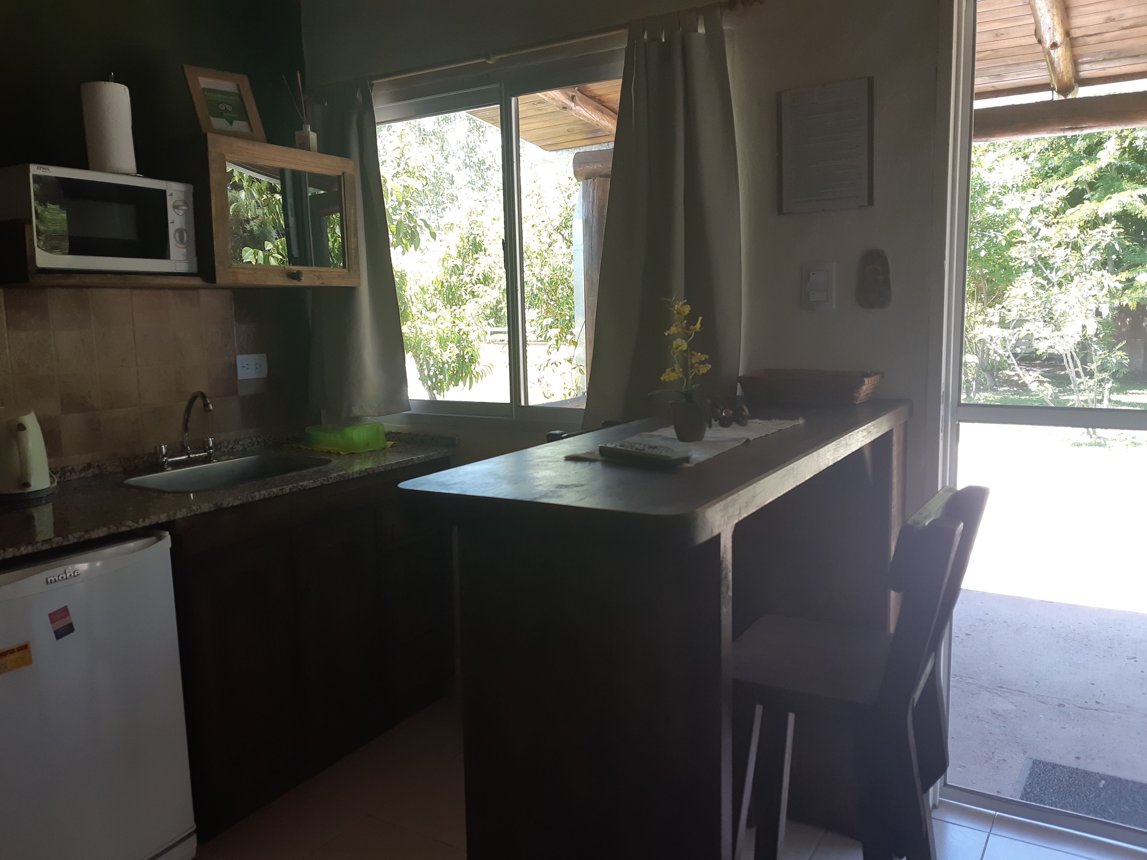 Apartemen | Dapur pribadi | Lemari es, microwave, kompor, dan ketel listrik