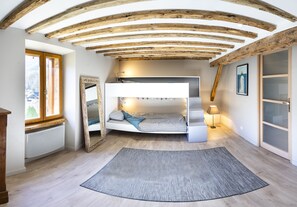 3 chambres, fer et planche Ă repasser, lit parapluie, Wi-Fi gratuit