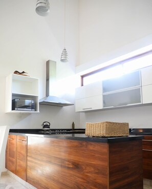 Villa, 2 Schlafzimmer | Eigene Küche | Großer Kühlschrank, Mikrowelle, Herdplatte