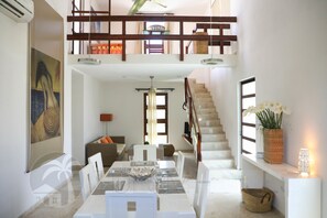 Villa, 2 Schlafzimmer | Wohnzimmer | Flachbildfernseher