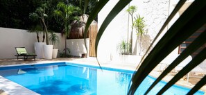 Outdoor pool, pool loungers - Paola Villa 2 Bedroom sleeps 5 private terrace (Tulum)