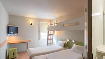Chambre Standard avec lits jumeaux, plusieurs lits | Bureau, chambres insonorisées, fer et planche à repasser
