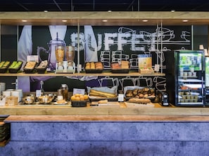 Daily continental breakfast for a fee - ibis budget Avignon Nord Le Pontet (Le Pontet)