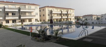 Apartment In a New Luxury Resort next to kaparis beaches