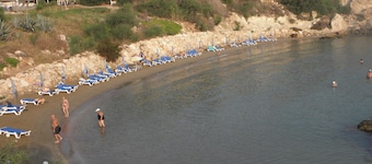 Apartment In a New Luxury Resort next to kaparis beaches