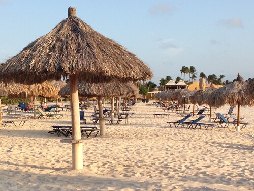 Luxury Island Condo Located on Divi Golf Course in Sunny Aruba