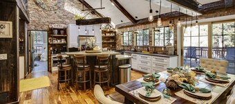 Auf Rang # 1 von VRBO in Flagstaff seit 2 Jahren!  Whirlpool, 6 benutzerdefinierte Kojen, 2 Wechselstrom-Einheiten