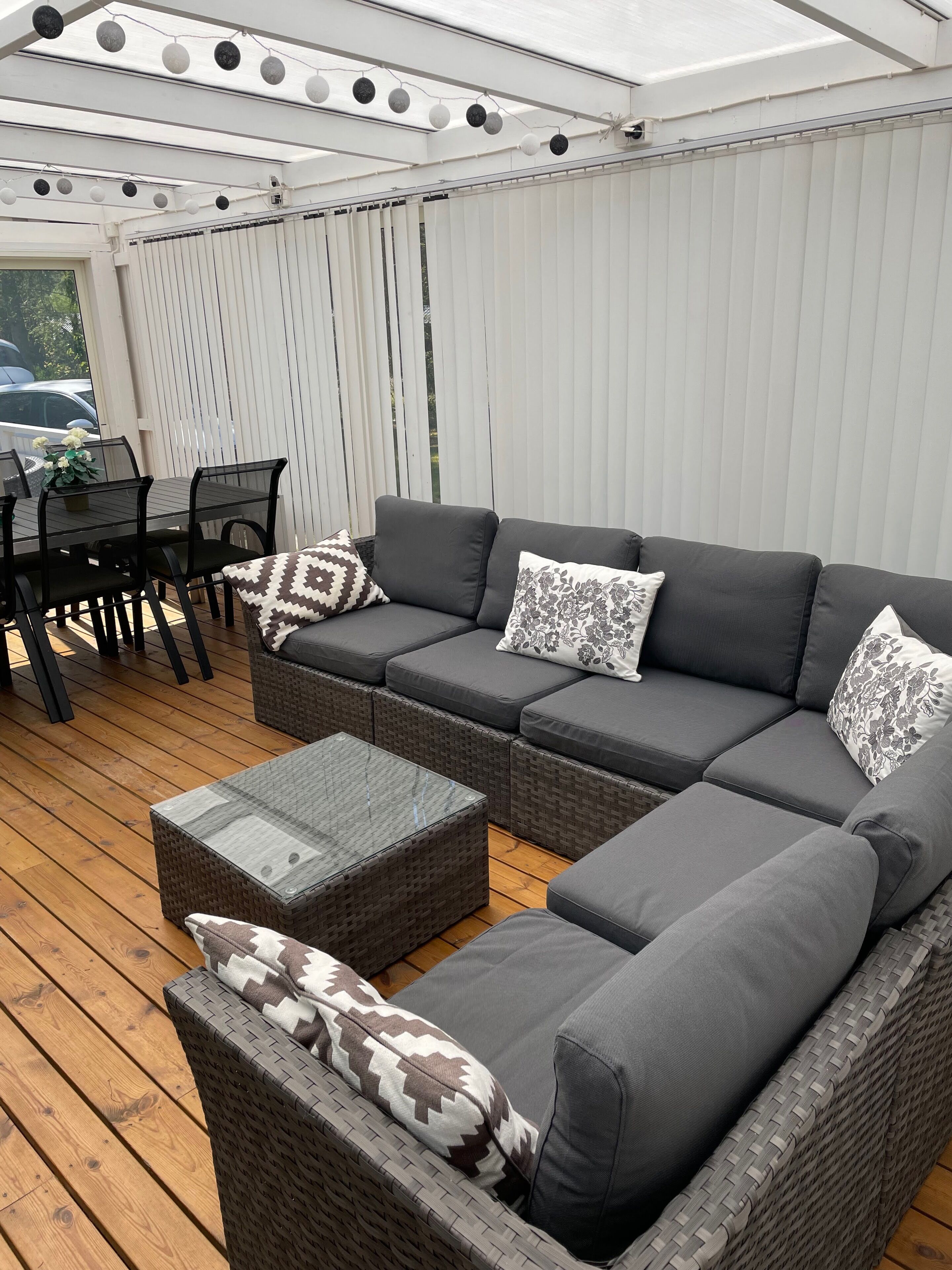 Smart-tv, eldstad, tv-spel och dvd-spelare