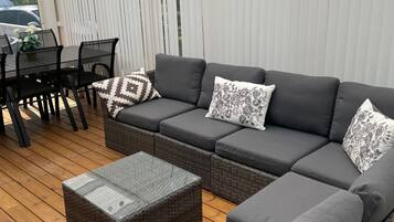 Smart-tv, eldstad, tv-spel och dvd-spelare