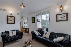 TV - Fisherman`s cottage close to Looe`s harbour (Cornwall)