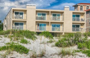 Exterior - Marquise 204 Beachfront 2br, 2 Bath condo-Directly on Beach! (Indian Rocks Beach)