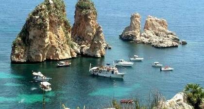 SCOPELLO AREA VILLA ON THE SEA OF WHITE COVE