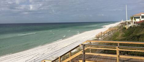 Beach nearby, sun loungers, beach towels