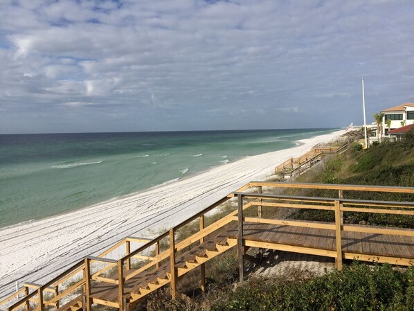 Beach nearby, sun-loungers, beach towels