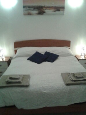 1 chambre, fer et planche Ă repasser, Wi-Fi, draps fournis