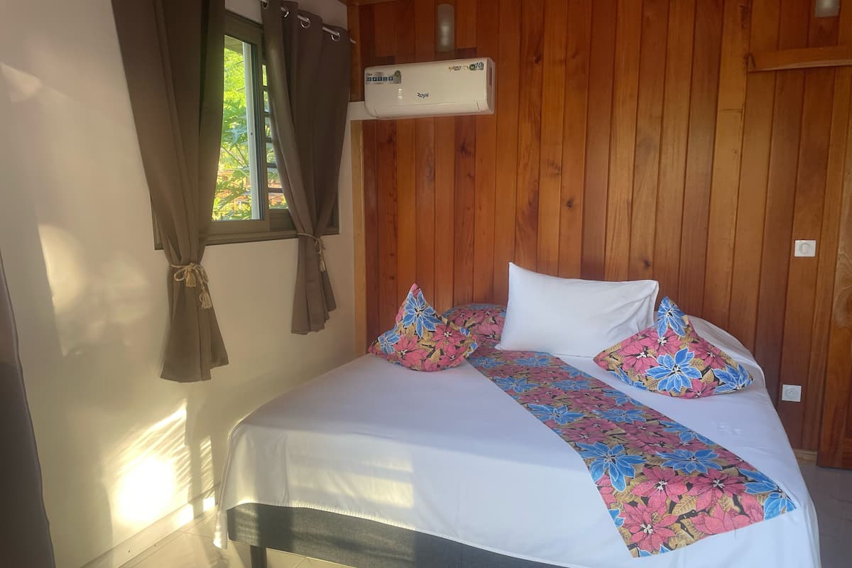 1 bedroom, premium bedding, bed sheets