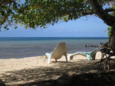 Private beach, white sand, sun loungers, kayaking