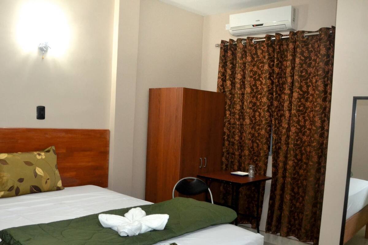 Standard Double Room, 1 Double Bed, Private Bathroom | Desk, iron/ironing board (on request), WiFi (free)