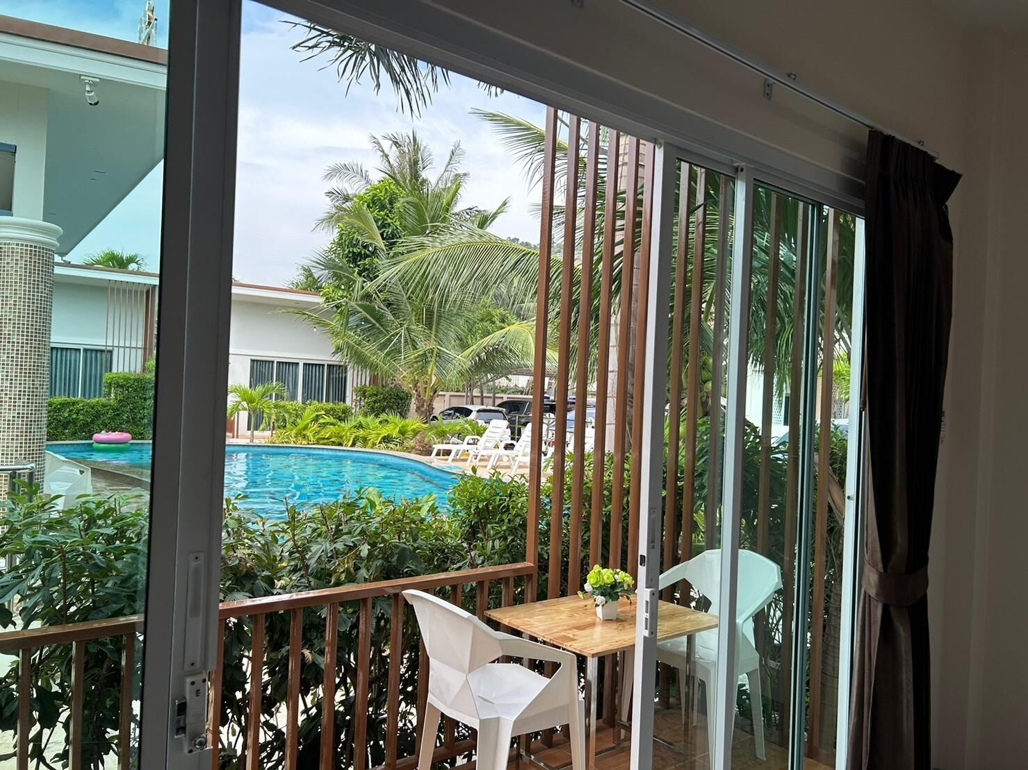 Superior Pool view