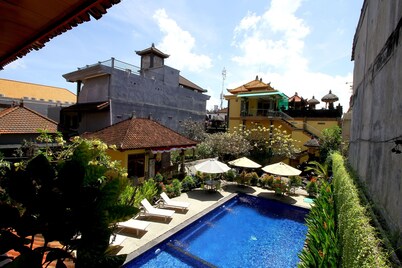 Dua Dara Inn Kuta