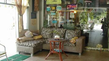 บริเวณนั่งเล่นที่ล็อบบี้