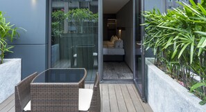 객실 내 금고, 책상, 방음 설비, 다리미/다리미판