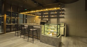 Bar (en el alojamiento)