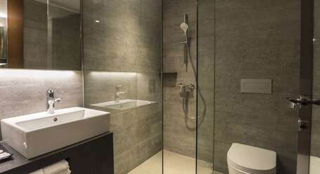 30 Bencoolen - Image 6