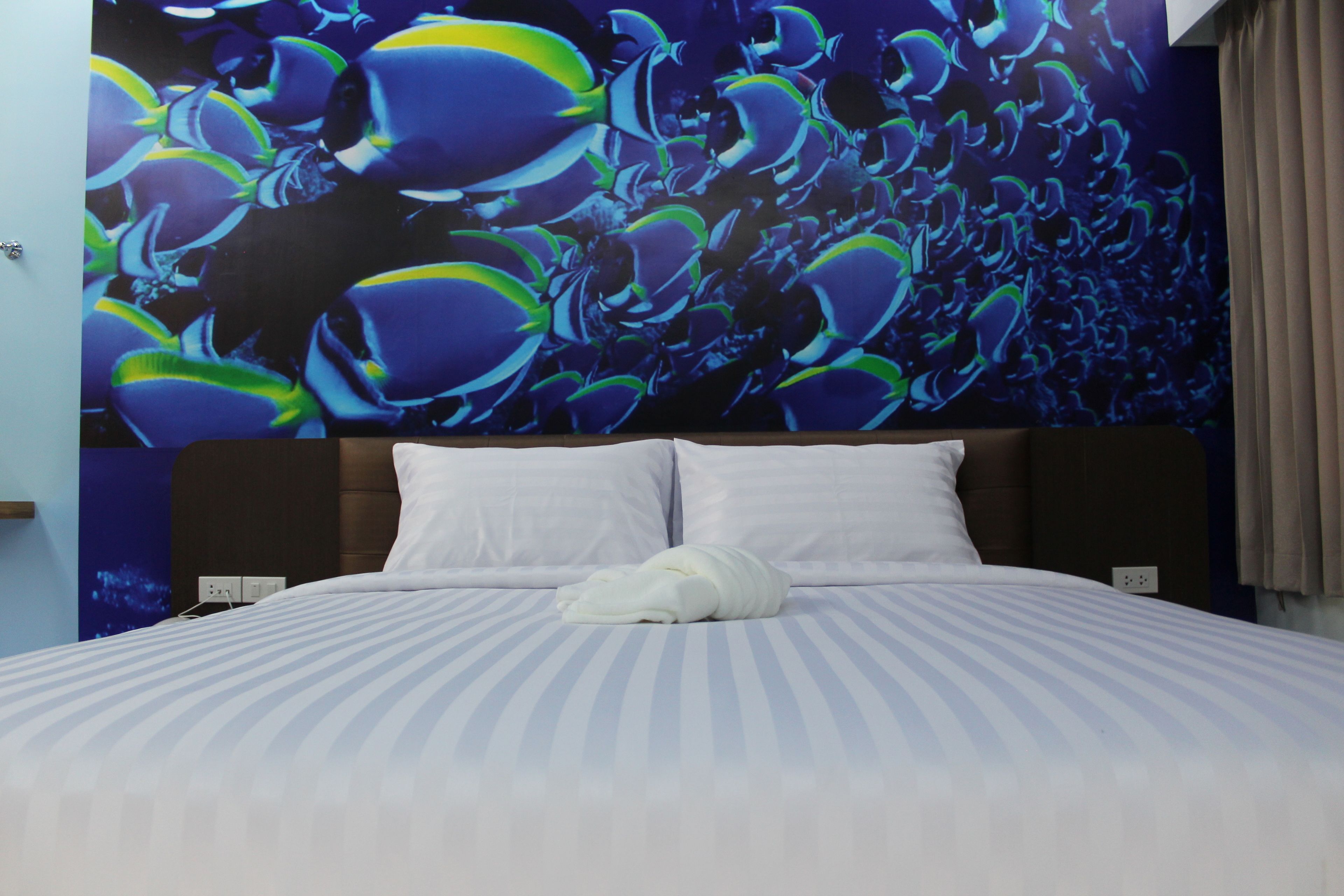 blackout curtains, soundproofing, free wifi, bed sheets