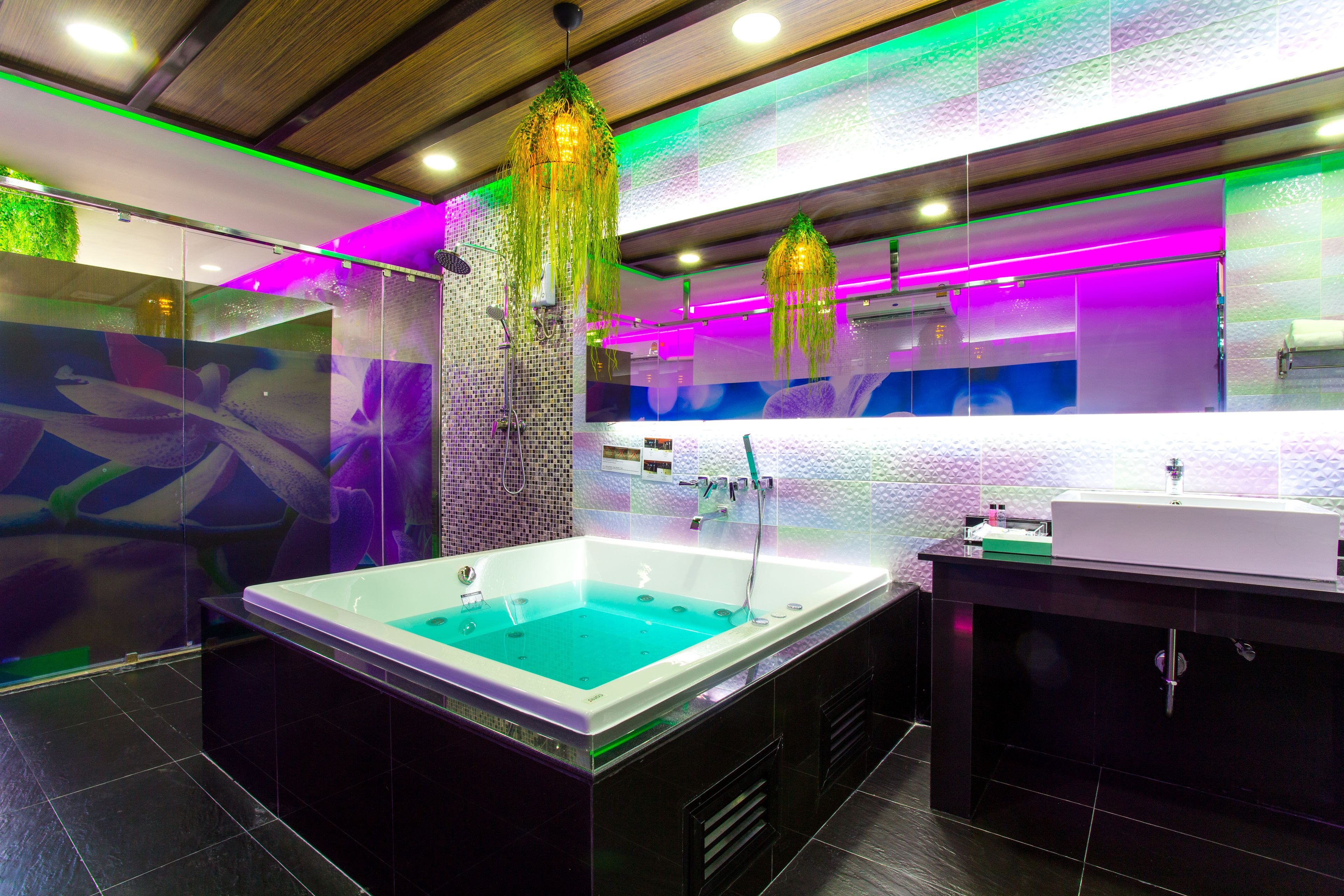 indoor spa tub