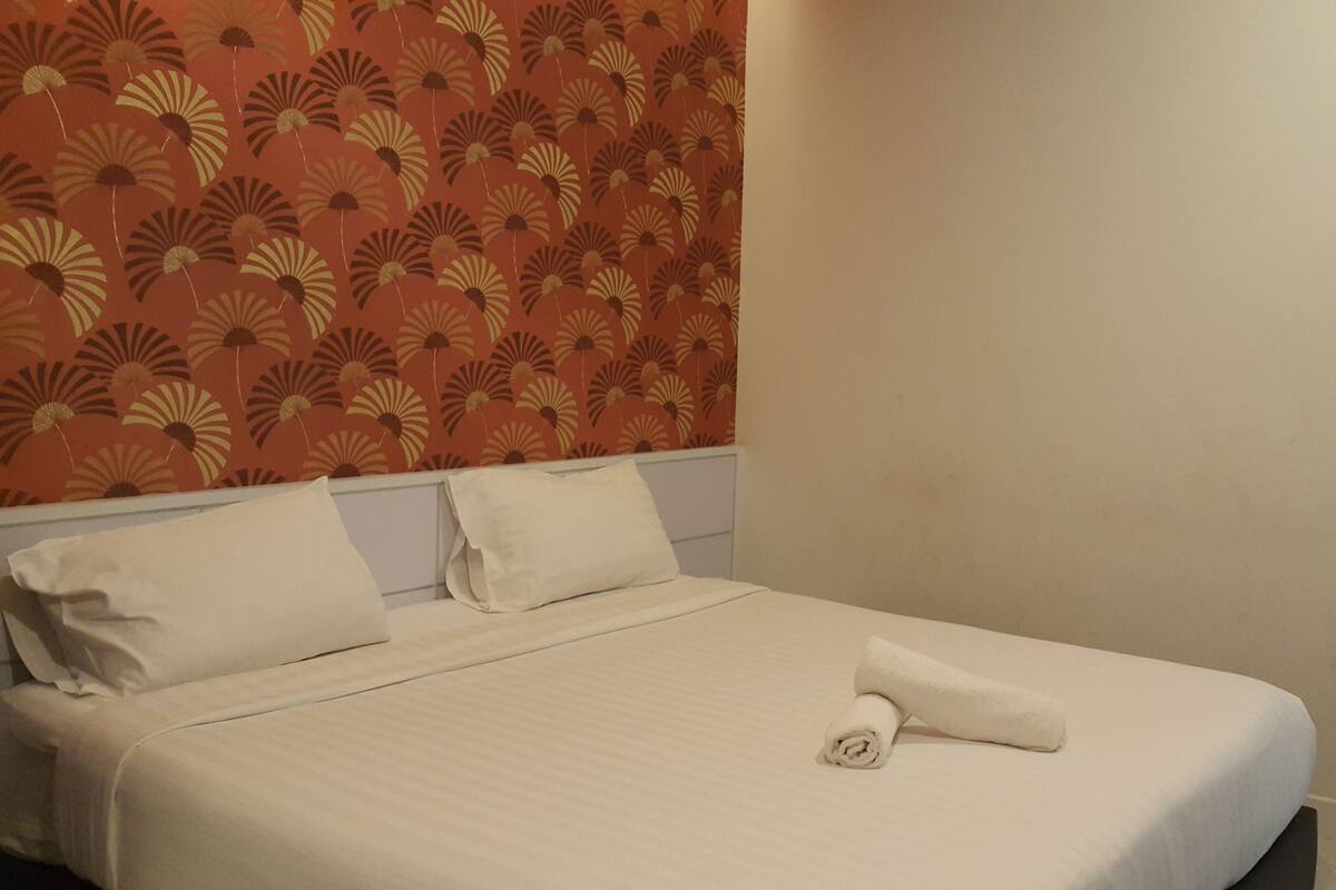 Rollaway beds, free WiFi