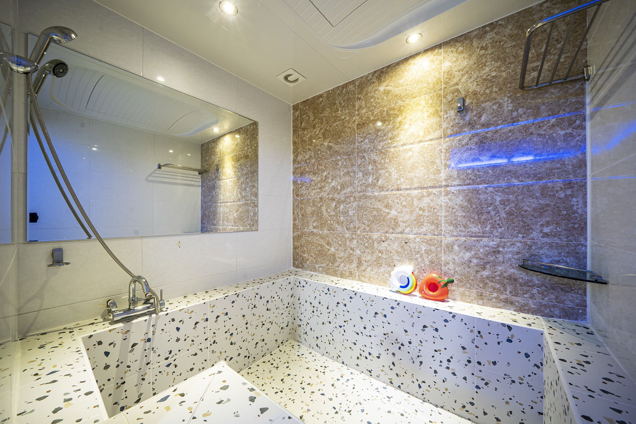 kids vip | 1 bedroom, individually decorated, laptop workspace, blackout curtains