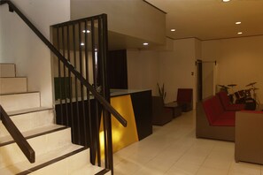 Pintu masuk interior