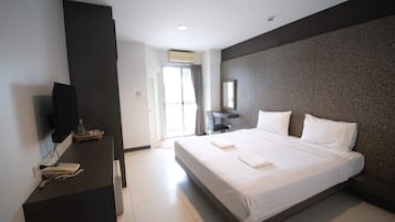 Standard Double Room | WiFi (free), bed sheets