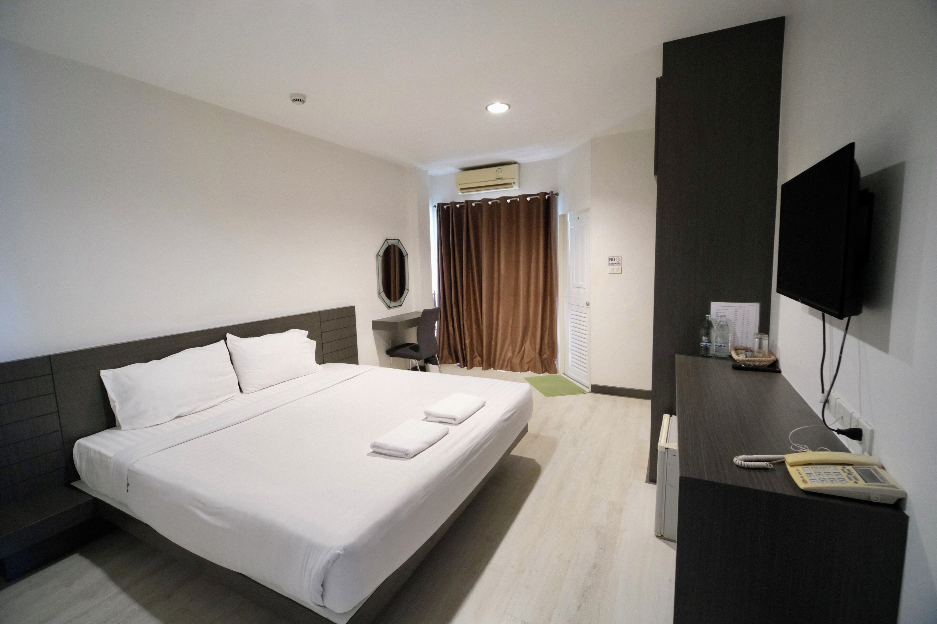 Standard Double Room | Free WiFi