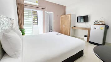 Standard Double Room | Desk, blackout curtains, rollaway beds, free WiFi
